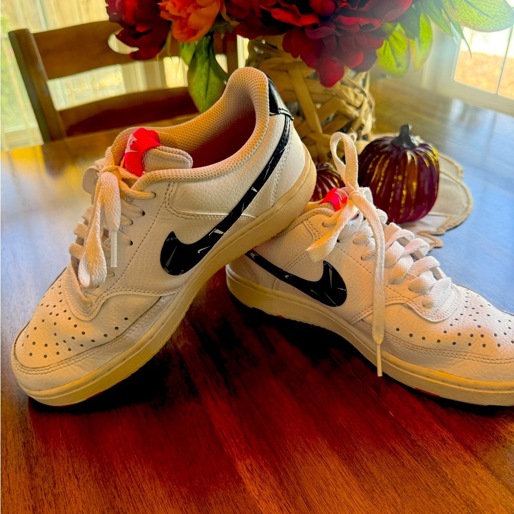 Nike Women’s Court Vision